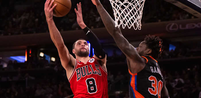 LaVine goes for two against Julius Randle